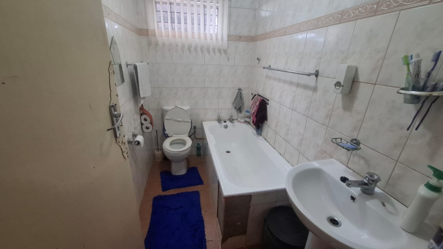 3 Bedroom Property for Sale in Westridge Western Cape